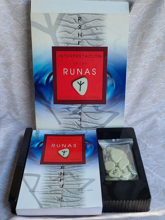 Lisba Other - Rune Divination Set Interpretación de las Runas Stones & Book (Spanish Book)